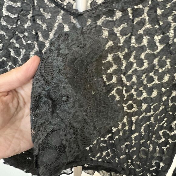 Free People Women’s Size Medium Polka Dot Sheer Veronica Top Black Lace V-neck - Picture 6 of 9